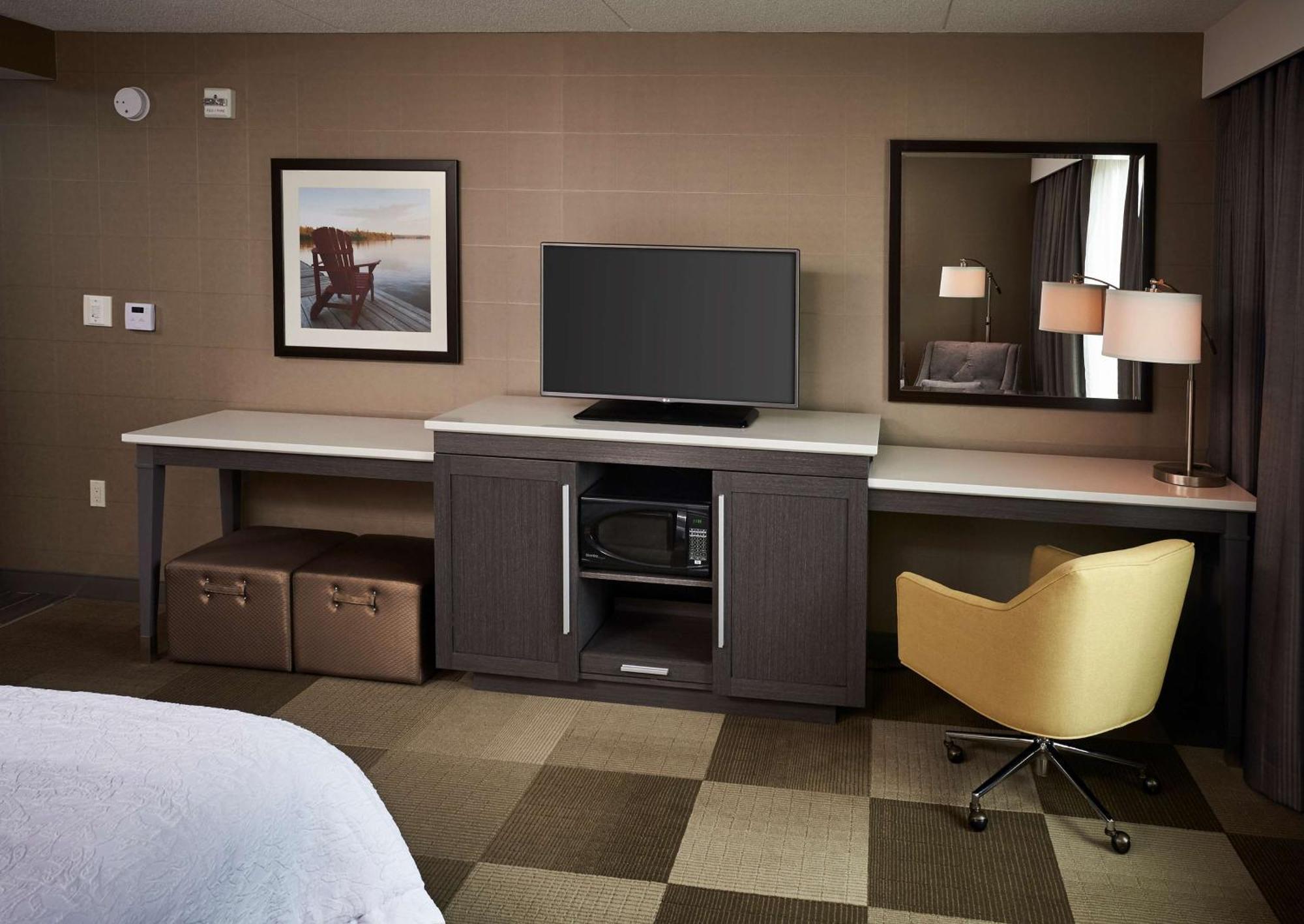 Hampton Inn By Hilton Timmins Exterior foto